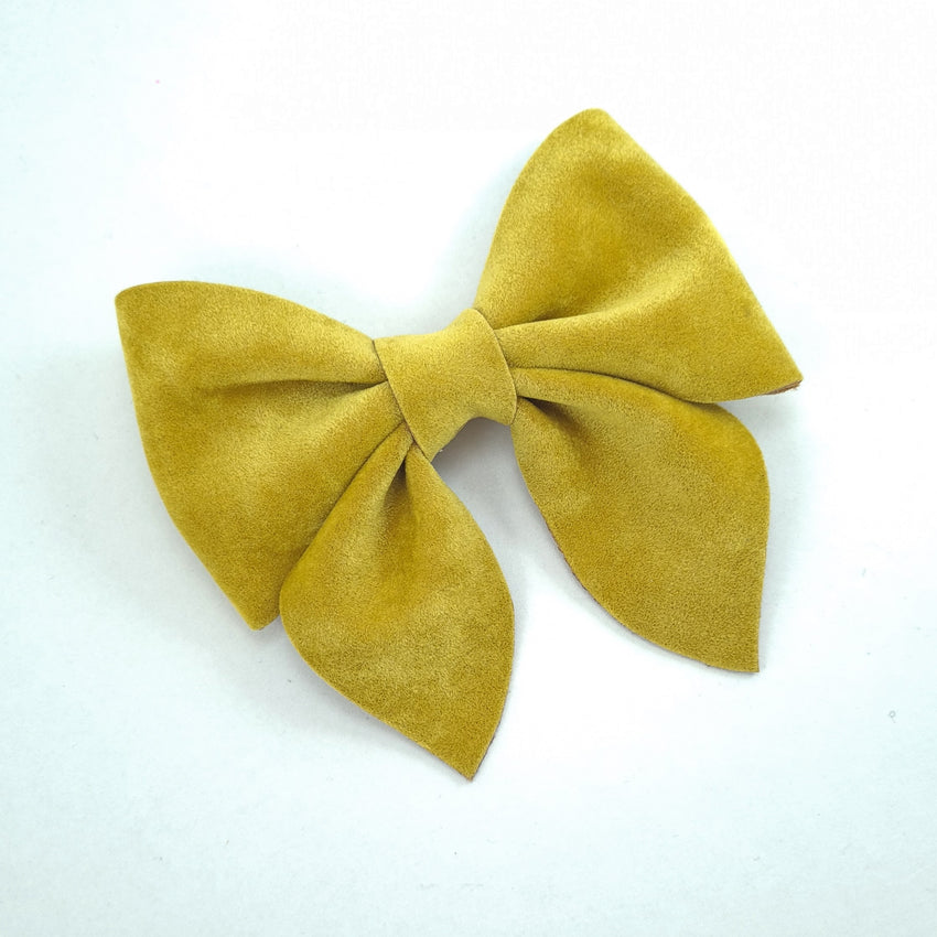 Velvet Sailor Bow Hair Clip