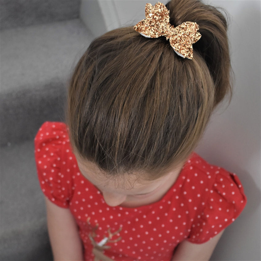 Annabelle Bow Hair Clip - tinsel